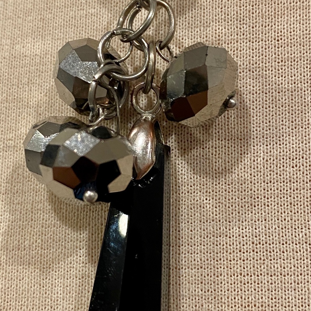 LAILA ROWE Long Black Pendant Necklace - Picture 5 of 7